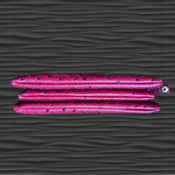 Giani Bernini Embossed Faux Ostrich Crossbody/Wristlet Clutch/Wallet - Picture 6 of 9